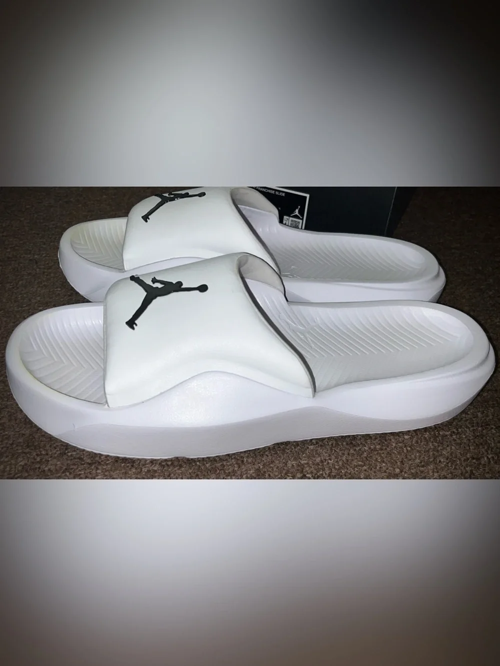 Jordan Franchise Slide HF3263 100 Mens Size 10 White Box Included Only Worn Once